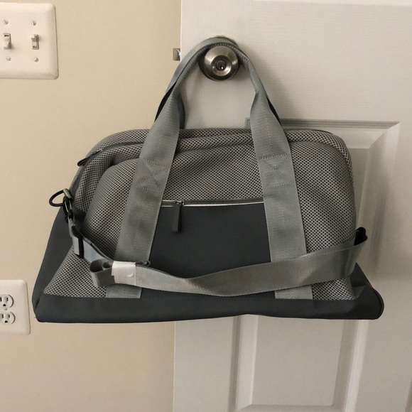 duffle bag dsw